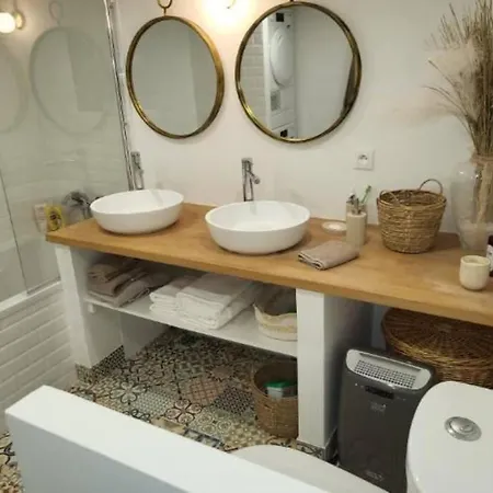 Hébergement de vacances Le Donjon, Bord De