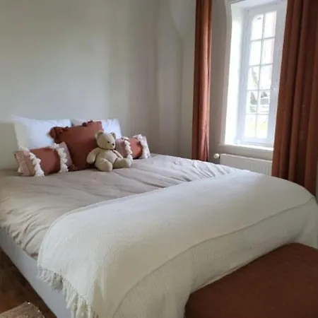 Le Donjon, Bord De Hébergement de vacances