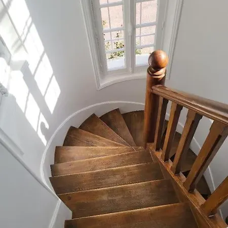 Le Donjon, Bord De Tourgéville