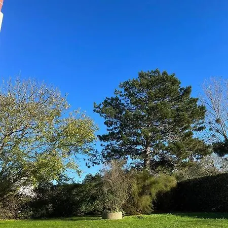 Hébergement de vacances Le Donjon, Bord De