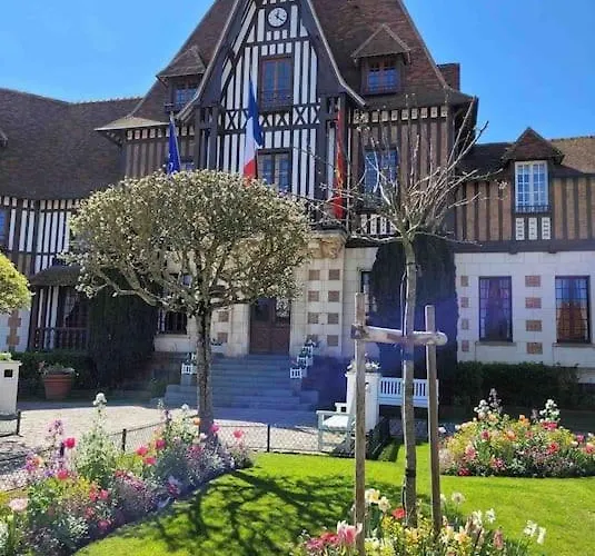 Le Donjon, Bord De 펜션