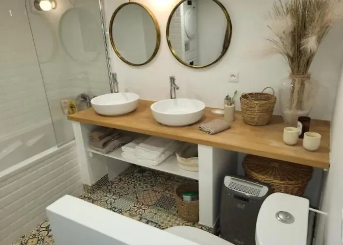 펜션 Le Donjon, Bord De