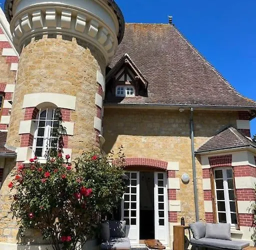 Le Donjon, Bord De 펜션