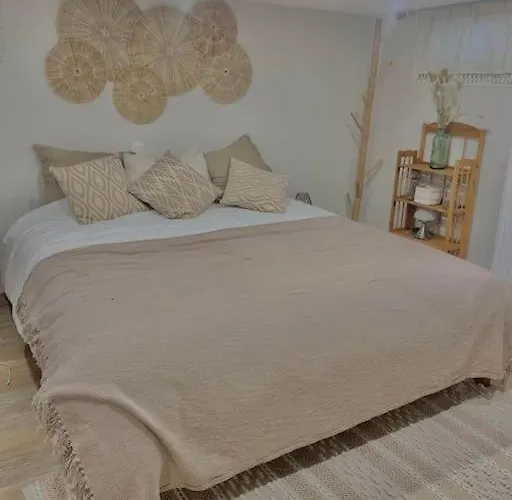 Le Donjon, Bord De * 투르제빌