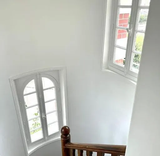 Le Donjon, Bord De 투르제빌