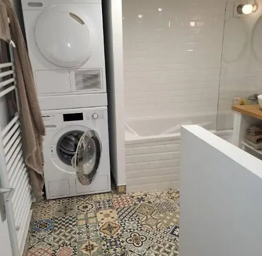 Le Donjon, Bord De * 투르제빌