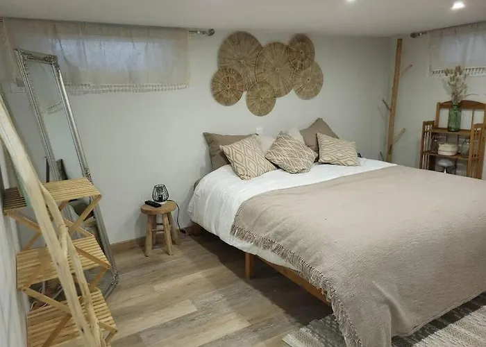 Le Donjon, Bord De 펜션